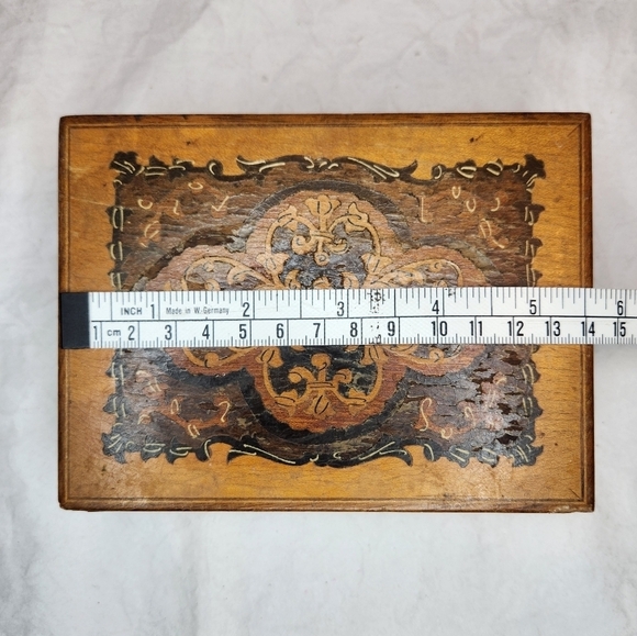 Antique Swiss wooden music box - Picture 10 of 11